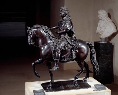 Rytterstatue af kong Ludvig XIV (1638-1715) i bronze smeltet med tabt voks. Skulptur af Francois Girardon (1628-1715). 17. århundrede. Søn 1,02x0,98x0,5 m Paris musee du Louvre af Francois Girardon