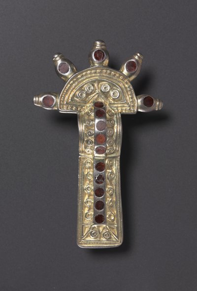 Bow Fibula, 500-tal af Frankish School
