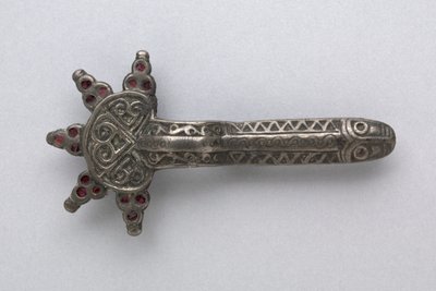 Fibula, 500-tal af Frankish School