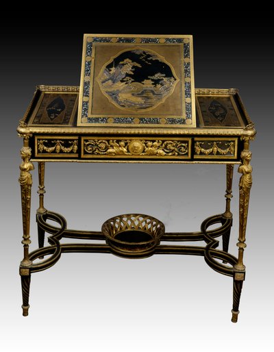 Skrivebord i lakeret træ af Francois Remond (1747-1812) (guldkvinde) og Adam Weisweiler (1744-1820) i træ og bronze fra Dronning Marie Antoinettes kabinet i Saint Cloud. 1784 Paris. Louvre-museet af François Rémond