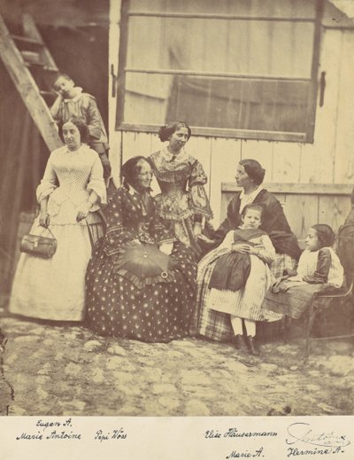 [Gruppeportræt af fire kvinder og tre børn], 1850