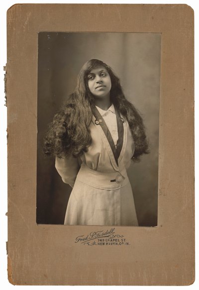 Portræt af en kvinde, ca. 1910 (foto) af Fred S. Tisdell