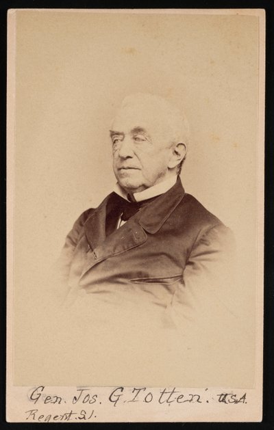 Portræt af general Joseph Gilbert Totten 1788-1864, før 1864. af Frederick Gutekunst