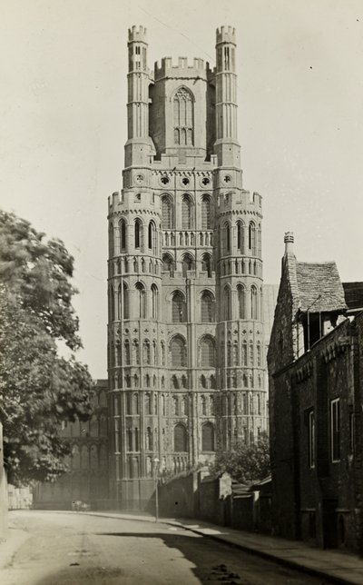 Ely-katedralen: Vesttårnet fra galleriet af Frederick H. Evans