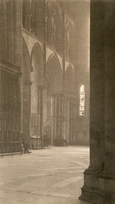 Augers præfektur-Skærm af buer 11.-12. århundrede af Frederick Henry Evans