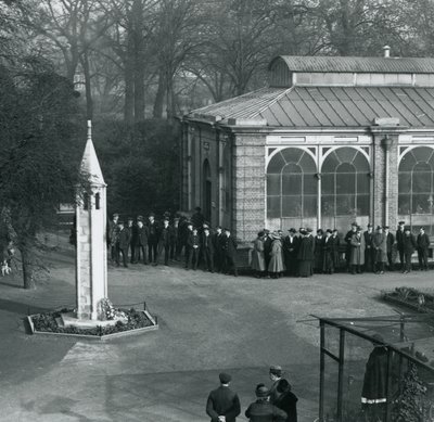 Våbenstilstandsdag ved War Memorial, London Zoo, den 11. november 1923 af Frederick William Bond