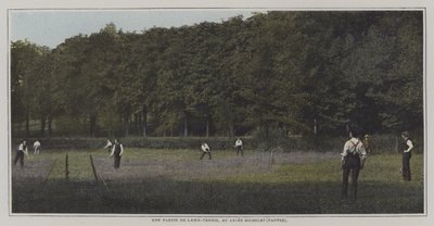 Et spil græsplæne tennis på Lycee Michelet, Vanves, Paris (farvefoto) af French Photographer