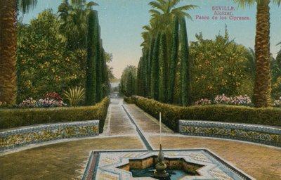 Cypress Walk, Alcazar, i Sevilla, Spanien. Postkort sendt i 1913. af French Photographer