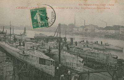 Elleve torpedobåde under konstruktion af Schneider og Co i Chalon-sur-Saone i det østlige Frankrig. Postkort sendt i 1913. af French Photographer