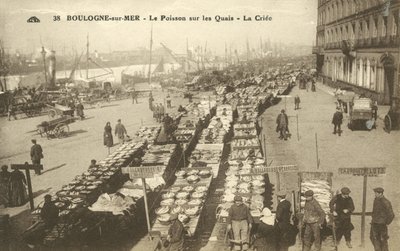Fisk på kajen, Boulogne-sur-Mer (s/h foto) af French Photographer