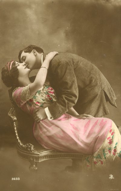 Mand kysser pige på kinden af French Photographer