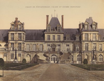 Palais de Fontainebleau, facade og hovedindgang (farvefoto) af French Photographer