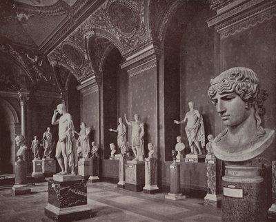 Paris: Augustus Galleri, Louvre-museet (s/h-foto) af French Photographer