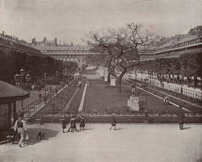 Paris: Palais Royals have (s/h-billede) af French Photographer