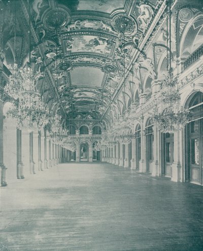 Paris: The Ball-Room, Hotel de Ville (s/h-billede) af French Photographer