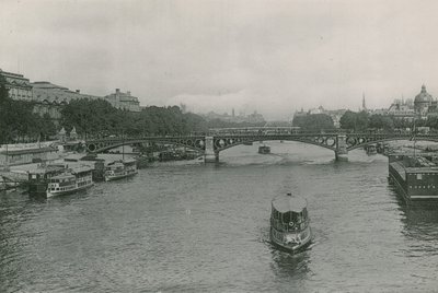 Perspektiv på Seinen, Pont des Saint-Peres, Seinen og Saints-Peres-broen (fotogravering) af French Photographer