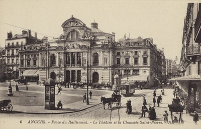 Place du Ralliement, teatret og Chaussee Saint-Pierre, Angers, Frankrig af French Photographer