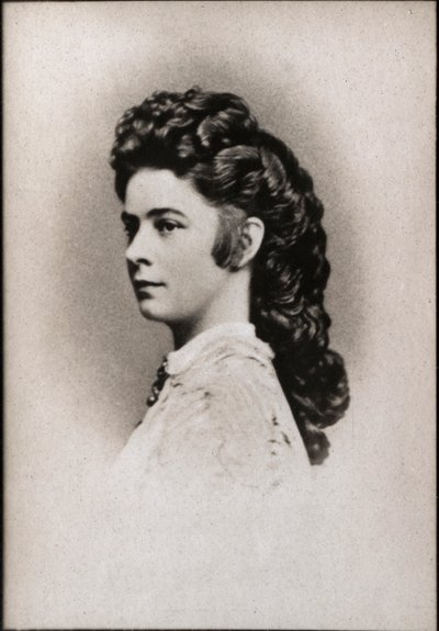 Portræt af Elisabeth af Østrig kaldet Sissi (1837-1898), kejserinde af Østrig og dronningekonsort af Ungarn. af French Photographer