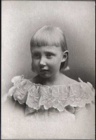 Portræt af prinsesse Dagmar af Danmark og Island (1890-1961). af French Photographer