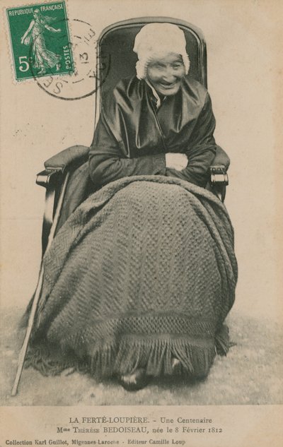 Postkort af en hundredåring, Madame Therese Bedoiseau, La Ferte-Loupiere, 1913 af French Photographer
