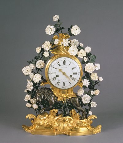 Et Louis XV ur, Vincennes/Mennecy, ca. 1750 (porcelæn, ormolu og bronze) af French School