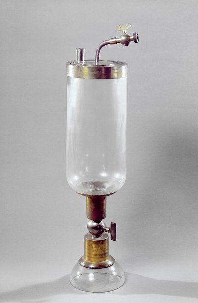 Apparat til at studere gas, designet af Antoine Laurent de Lavoisier (1743-94) (metal og glas) af French School