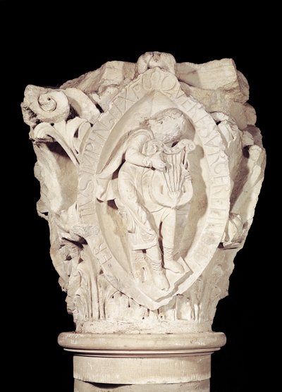 Kapital, der forestiller den tredje toneart i Plainsong med en lutspiller, ca. 1095 af French School