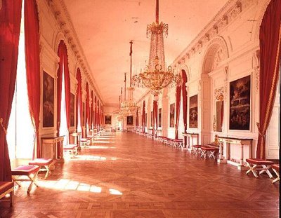 Korridor på højre fløj af Grand Trianon (foto) af French School