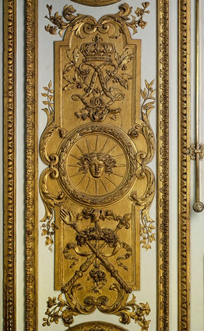Dørtræ til Venus Salon med sol og scepter. Versailles fra det 17. århundrede. Chateau Museum af French School