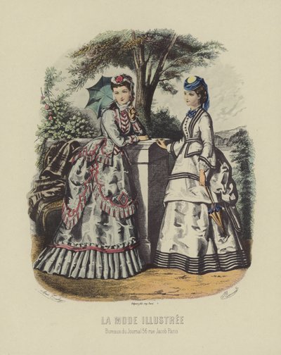 Elegante kvinder i tidstypisk kjole stående i haven af French School