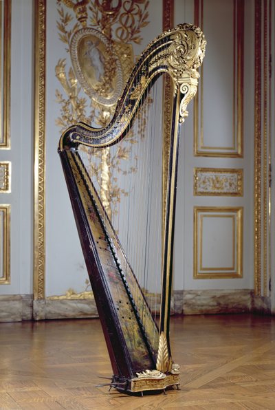 Harpe tilhørende dronning Marie Antoinette (malet og forgyldt træ) af French School