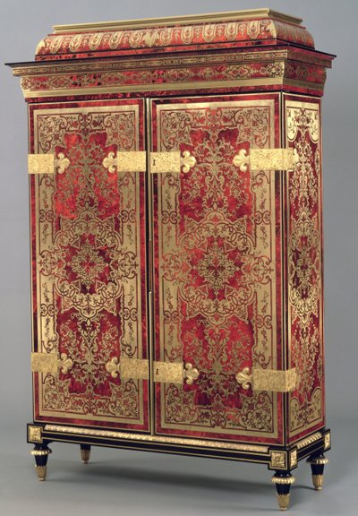 Louis XIV Armoire, ca. 1710 (rød skildpadde med messingindlæg) af French School