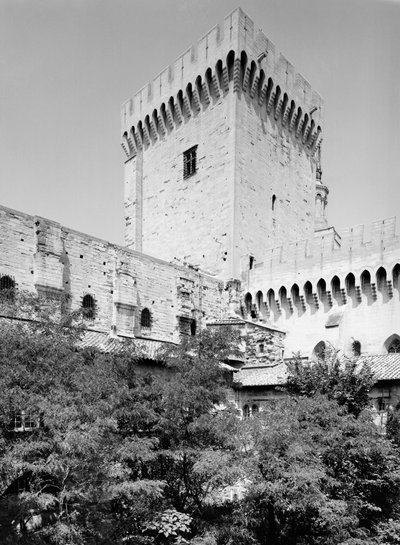 Pavepaladset, pave Benedikt XIIs gamle palads (d. 1342), Campane-tårnet, 1338-40 af French School