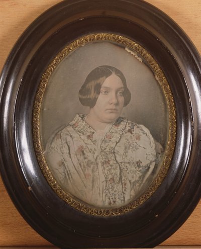 Portræt af en ukendt kvinde, 1850 (farvet daguerreotypi) af French School