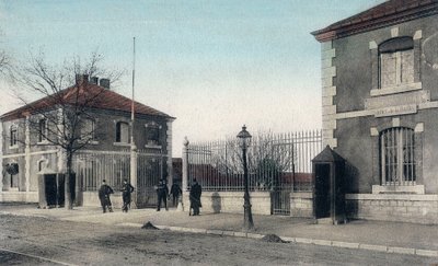 Postkort af kasernen i Besancon, ca. 1900 (farve litho) af French School