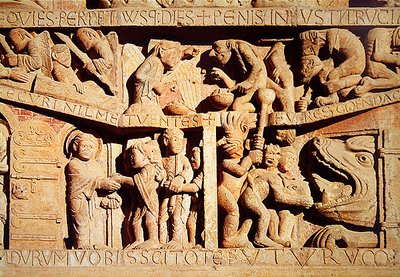 Sankt Peter modtager de velsignede til himlen og de fordømte fald i helvedes kæber, detaljer fra den sidste dom på Vestportalen Tympanum, ca. 1135 af French School