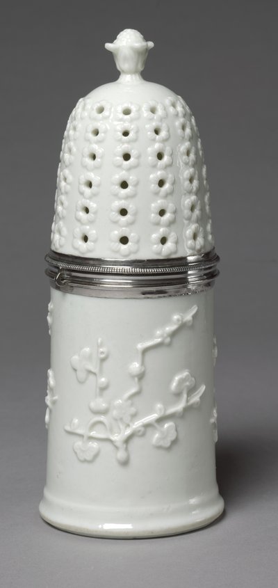 Sukkerstøber, fabrikant Saint Cloud Porcelænsfabrik, ca. 1732-1738 af French School