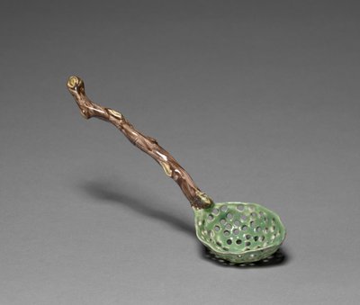 Sukkerske, fremstillet af Veuve Perrin Factory, ca. 1760 af French School