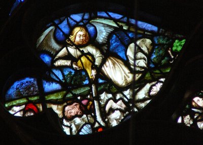 Vinduet med vestrosen viser en scene fra Åbenbaringens Bog: Tredje hætteglas hældes på floderne og vandløbene 16:4-6). af French School