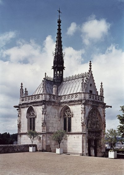 Udsigt over Chapelle Saint-Hubert i Chateau Amboise, færdig i 1493 af French School