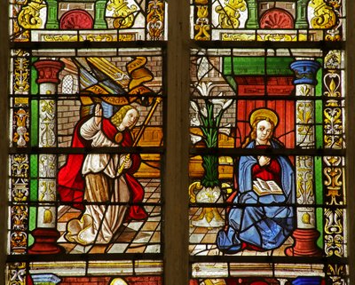 Vindue, der viser bebudelsen (farvet glas) af French School