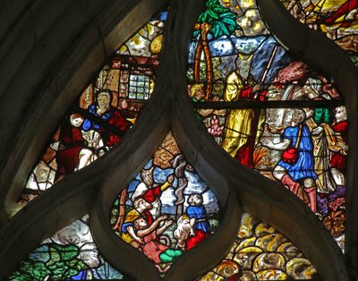 Vindue w126, der viser Moses-scener; den skamløse slange; ved Horebs klippe af French School