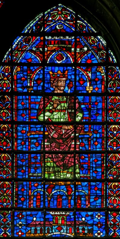 Vindue w127 (øverste figur) forestillende en konge af French School