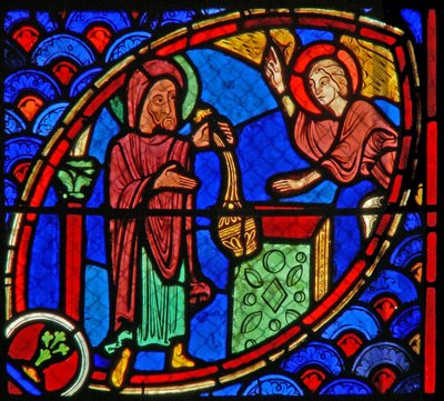Vindue w20, der forestiller Zacharias, faderen til Johannes Døberen, får besøg af en engel i templet af French School