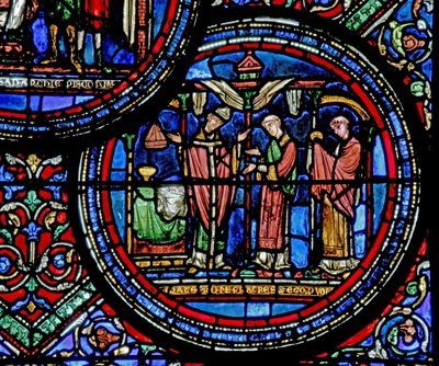 Vindue w23, der forestiller St. Thomas Becket, fejrer messe af French School