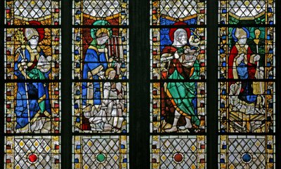 Vindue w47 viser St. Eloi, St. Laurence, St. Johannes Døberen og St. Nicholas af French School