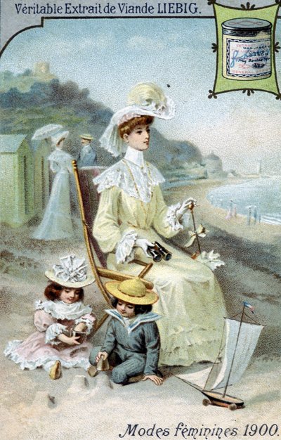 Damemode 1900. Kvinde på stranden med sine to børn. Chromolithography produkter Liebig. af French School