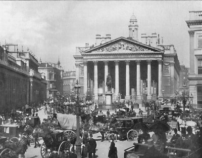 Et travlt hjørne - The Royal Exchange and Bank of England, 1909. af Frith and Co
