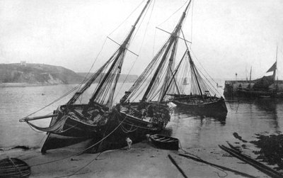 Både i Tenby havn, Pembrokeshire, Wales, 1924-1926. af Frith and Co