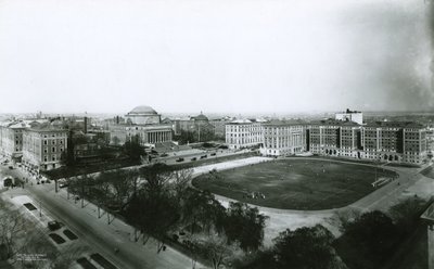 Columbia University campus fra sydvest, New York City, 1910 af G.P. Hall und Sohn
